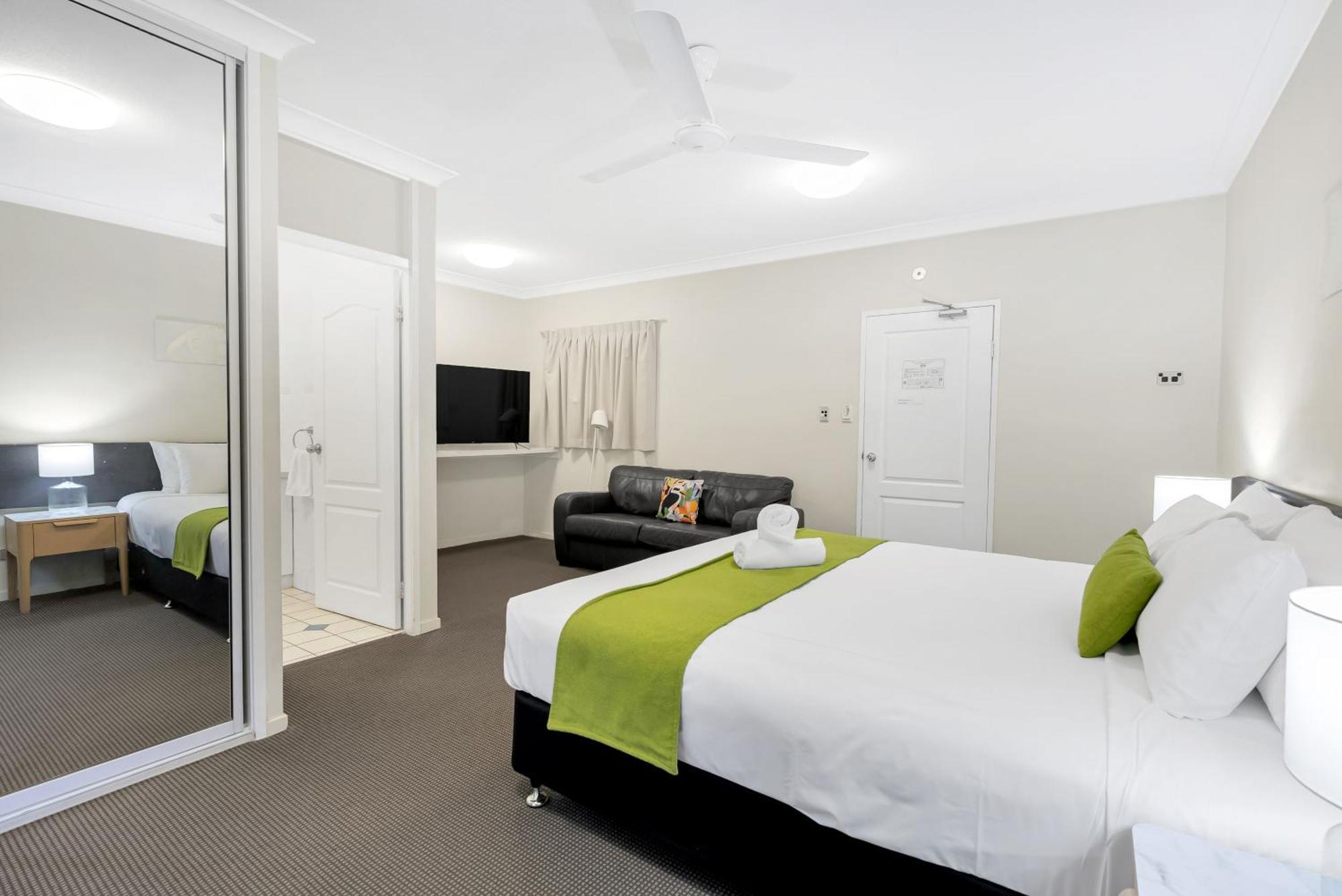 Sarayi Boutique Hotel Палм Коув Екстериор снимка